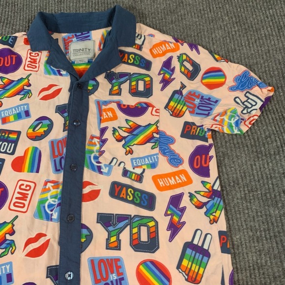 Trinity Collective Shirt Mens Small Pink Button Up Camp Pride Love Peace Rainbow - Picture 4 of 14